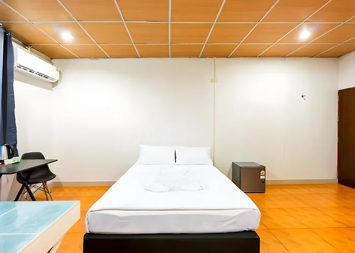 At Gate Suvarnabhumi-สุขุมวิท 77 Appartement *